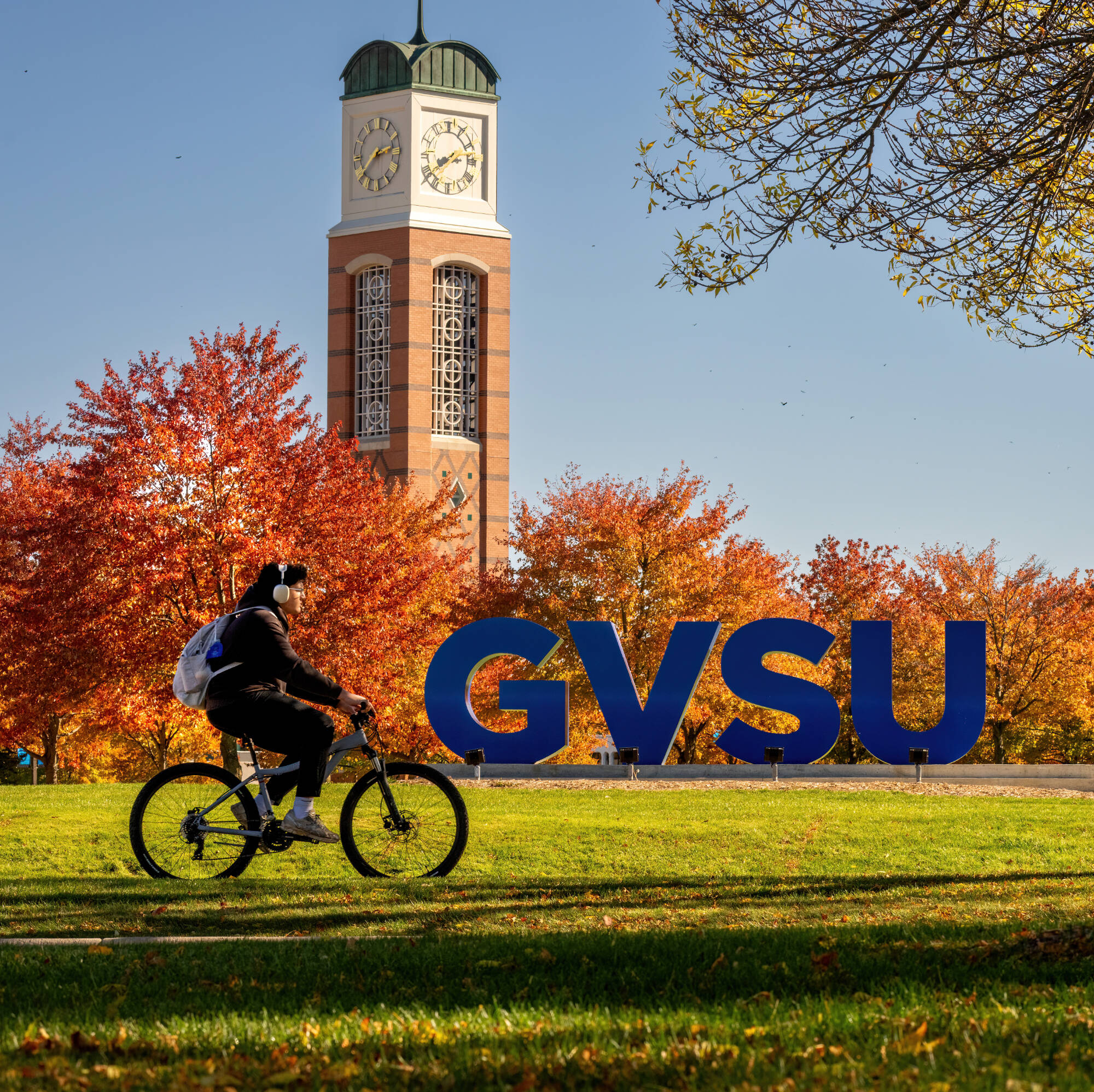 GVSU Campus features along Campus Drive 2025-10-27. Photography by Steve Jessmore